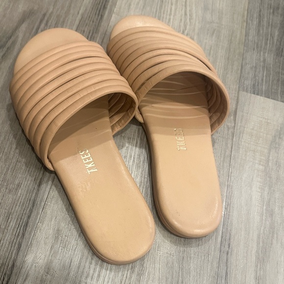 TKEES Women's Nude Caro in Pout Slide Sandals - Picture 2 of 4